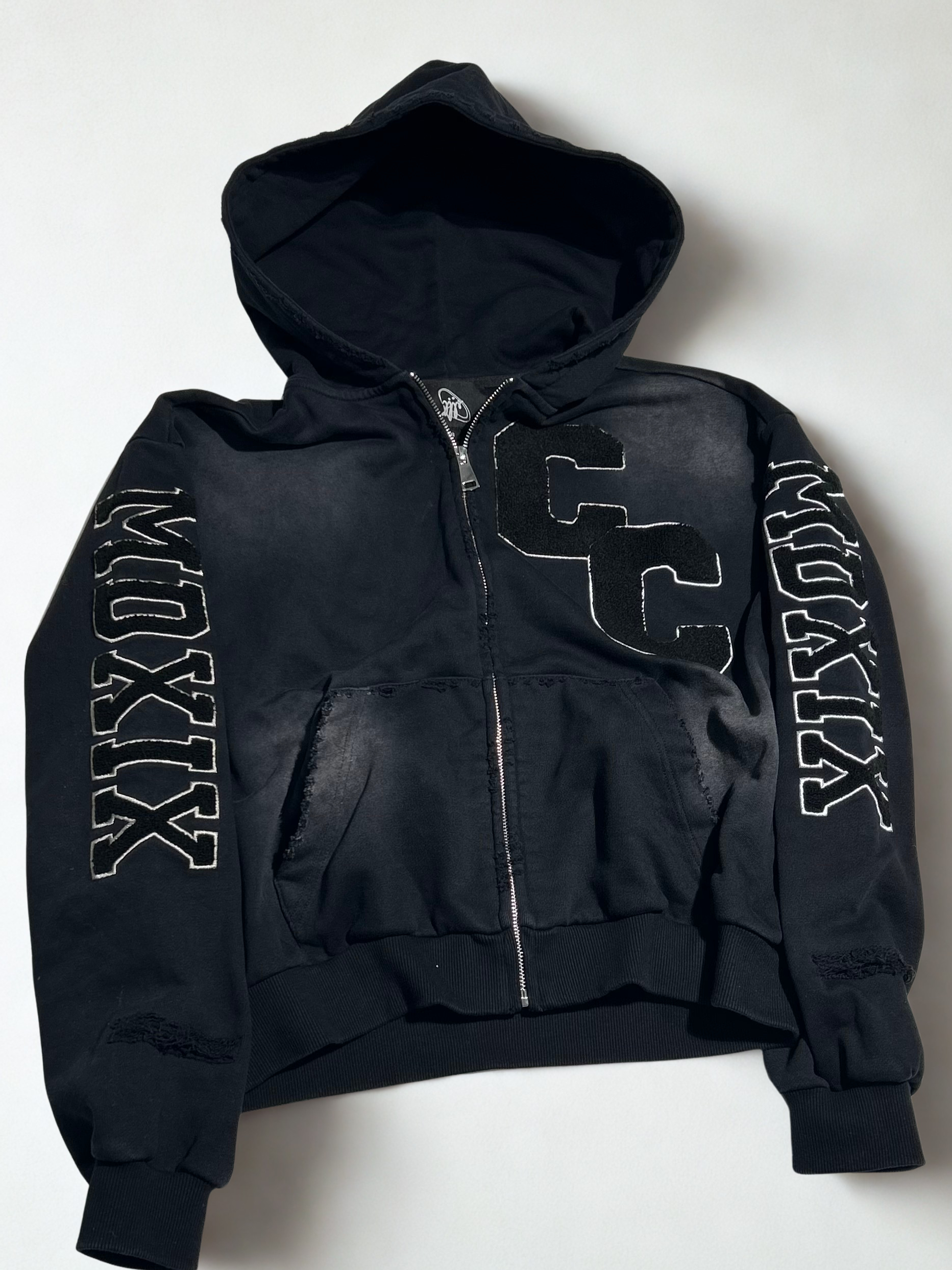 BLACK "TLILTIC" ZIP UP