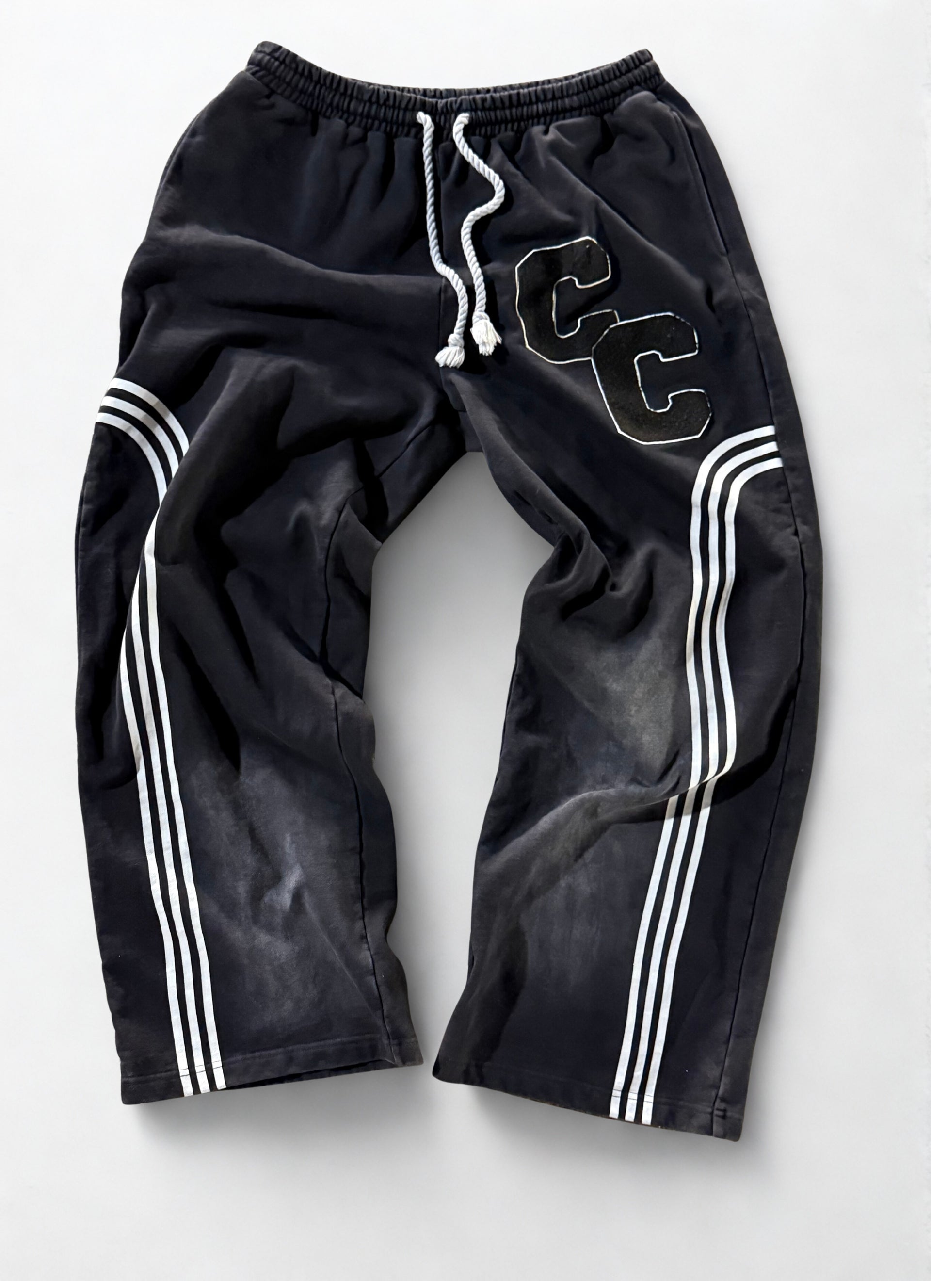 BLACK "TLILTIC" SWEATS